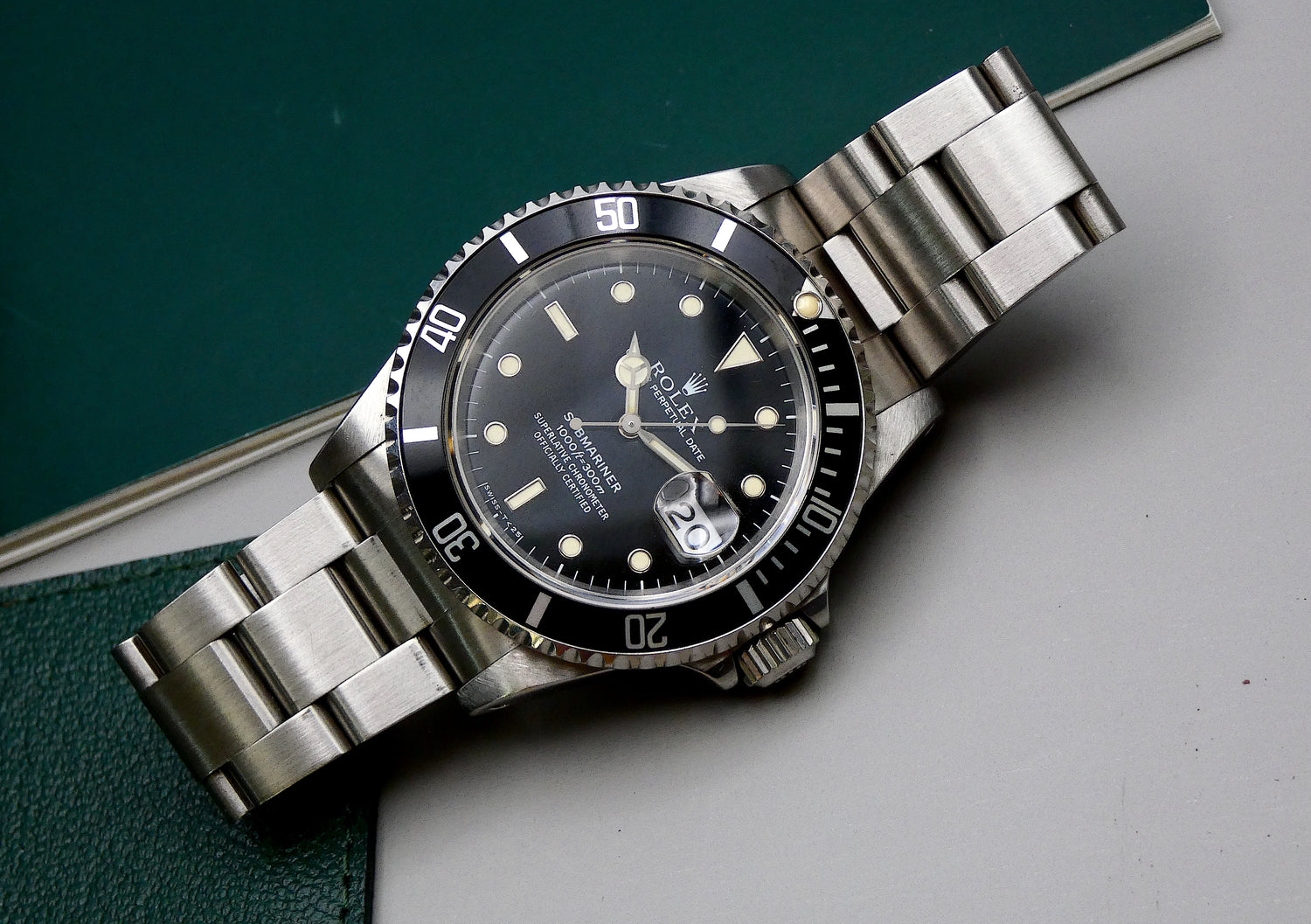 SOLD Rolex Submariner Date 1995 / Fat case / perfect patina