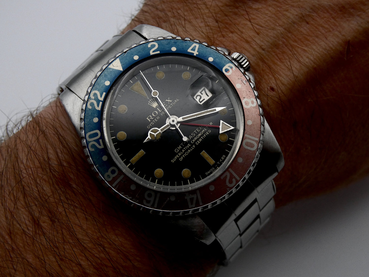 SOLD Rolex GMT-Master 1966 Glossy Gilt dial / hook 7 / and Rivet stretch bracelet