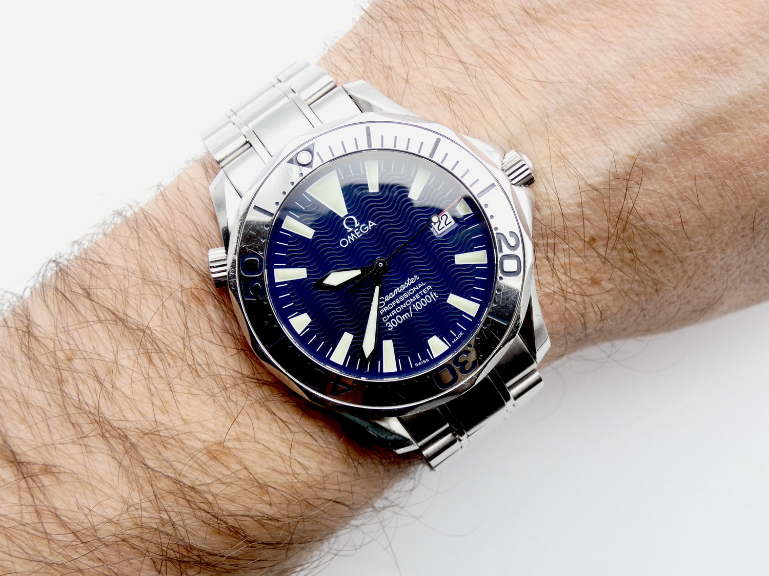 SOLD Omega Professional 300m Seamaster / Electric Blue