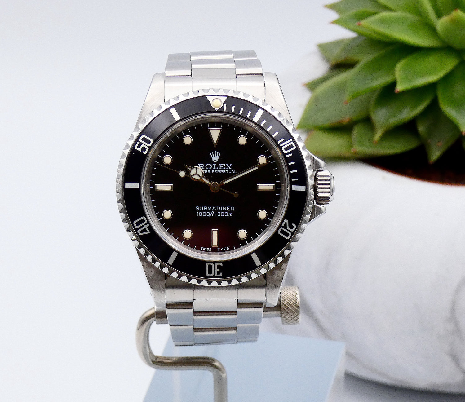 SOLD Rolex Submariner 1995 14060