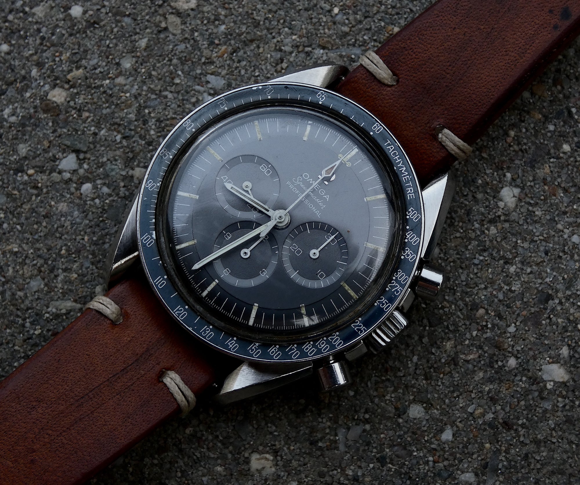 SOLD  Speedmaster 145.012-67SP DON / Rare blue bezel / Grey faded dial