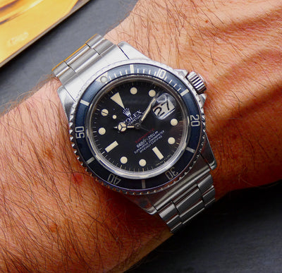 SOLD Rolex Submariner Date / Single Red / 1974 / blue faded bezel