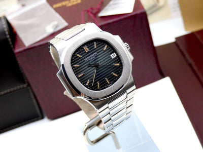 SOLD Patek Philippe Nautilus 3800 / Amazing patina and dial / serviced / unpolished / collectors set