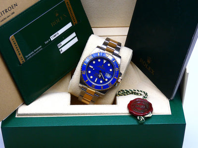 SOLD Rolex Submariner Date Bluesy mint