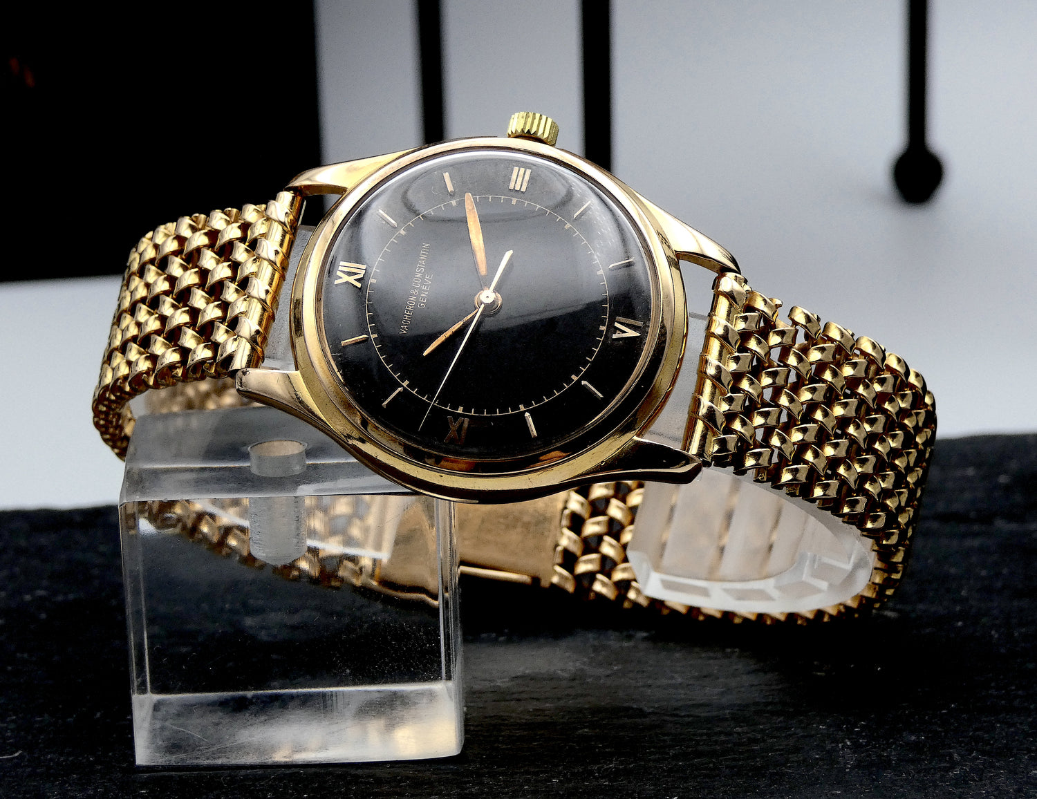SOLD Vacheron Constantin Super Rare - Rose Gold 18K Bumper automatic 1947 with extract - serviced