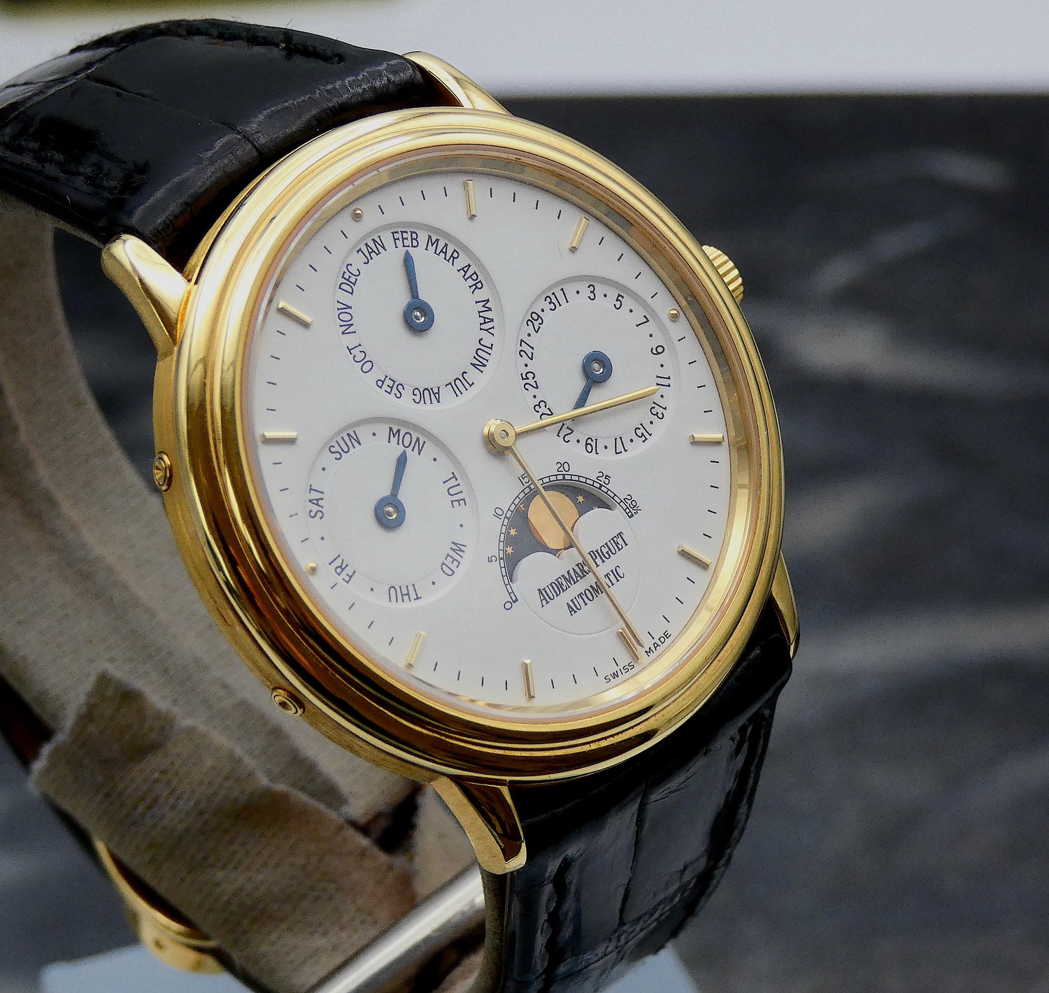 SOLD Audemars Piguet Quantieme Perpetual Calendar - stunning condition -25657BA