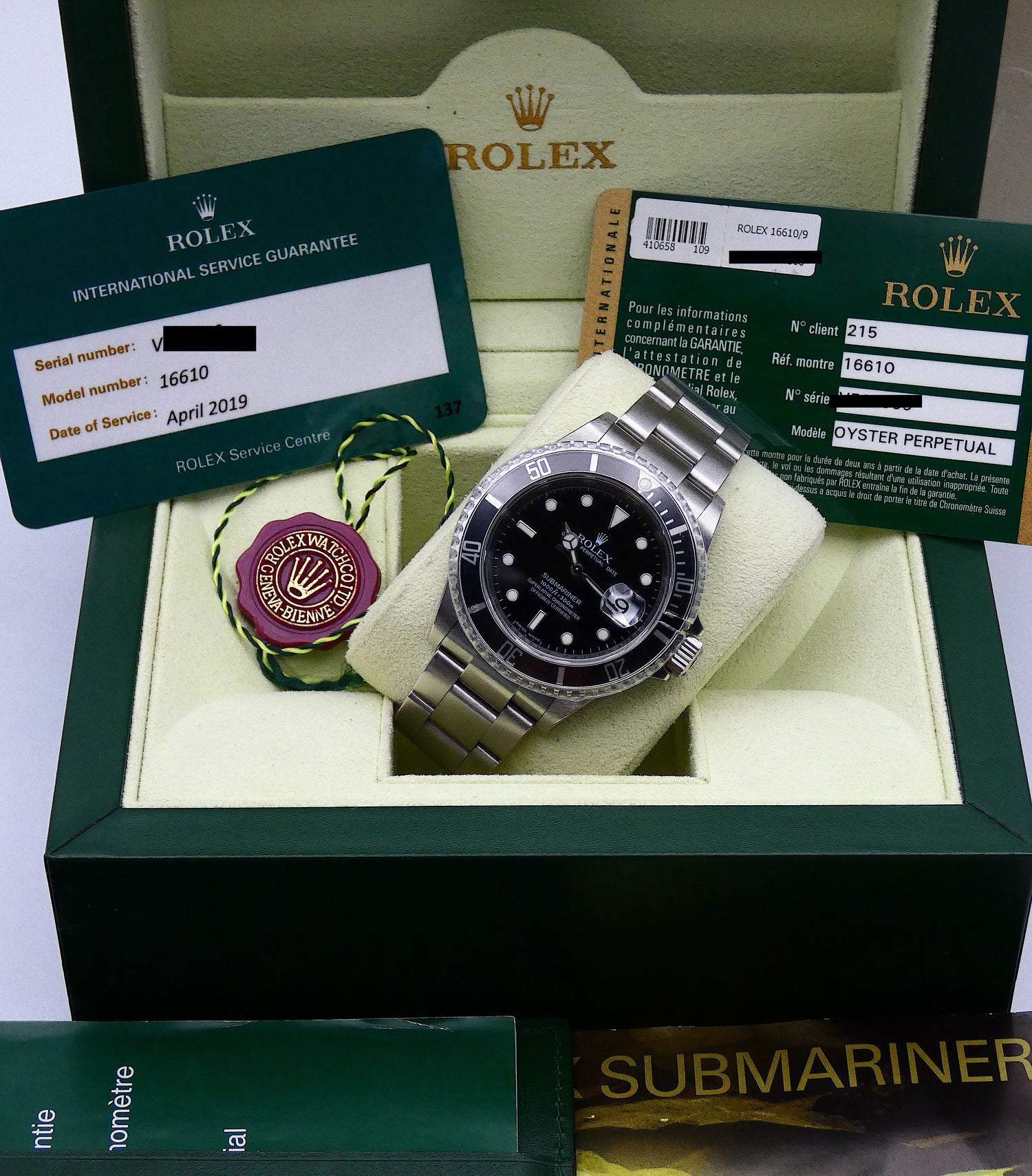 SOLD Rolex Submariner Date RRR no holes / 2009 / unpolished collectors set